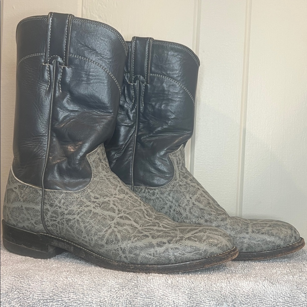 Justin Boots size 8.5 Grey